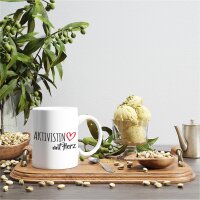 Kaffeetasse Aktivistin mit Herz Weiß 330ml