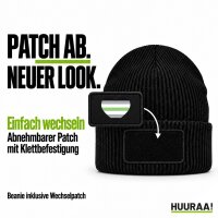 Beanie mit Patch Agender Pride Flagge LGBTQ Herz Black