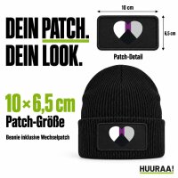 Beanie mit Patch Demisexuell Pride Flagge LGBTQ Herz Black