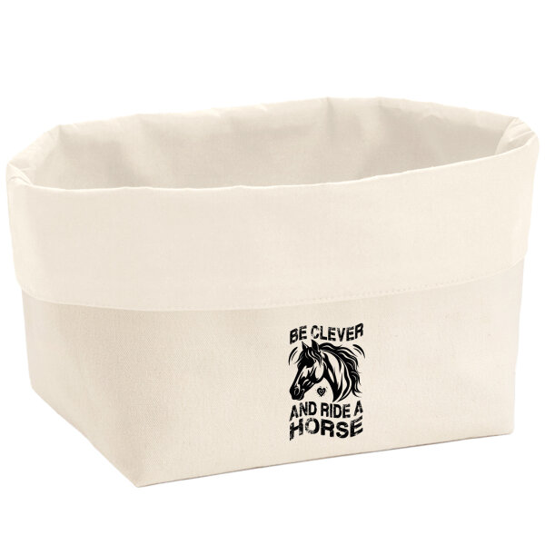 Organizer ride a horse Pferd