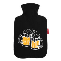 Wärmflasche Bierkrüge anstoßen...