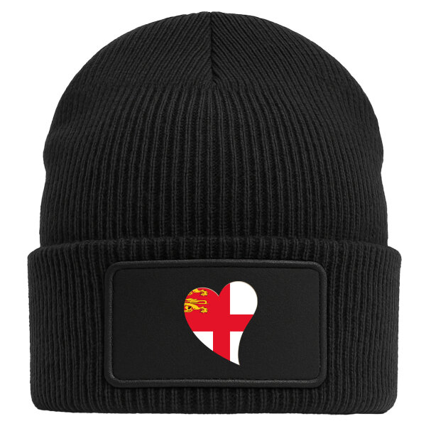 Beanie mit Patch Sark Flagge Herz Black